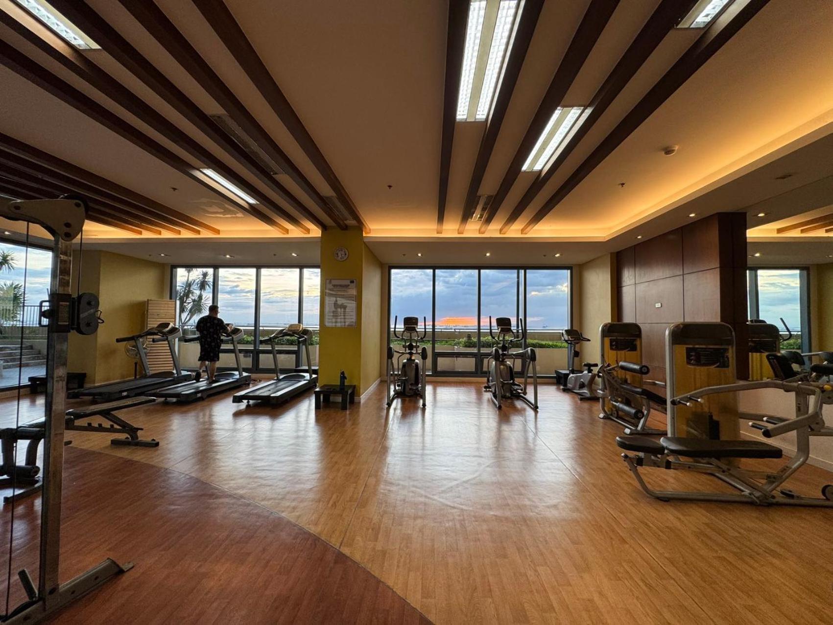 Grand Riviera Suites Manila Eksteriør bilde